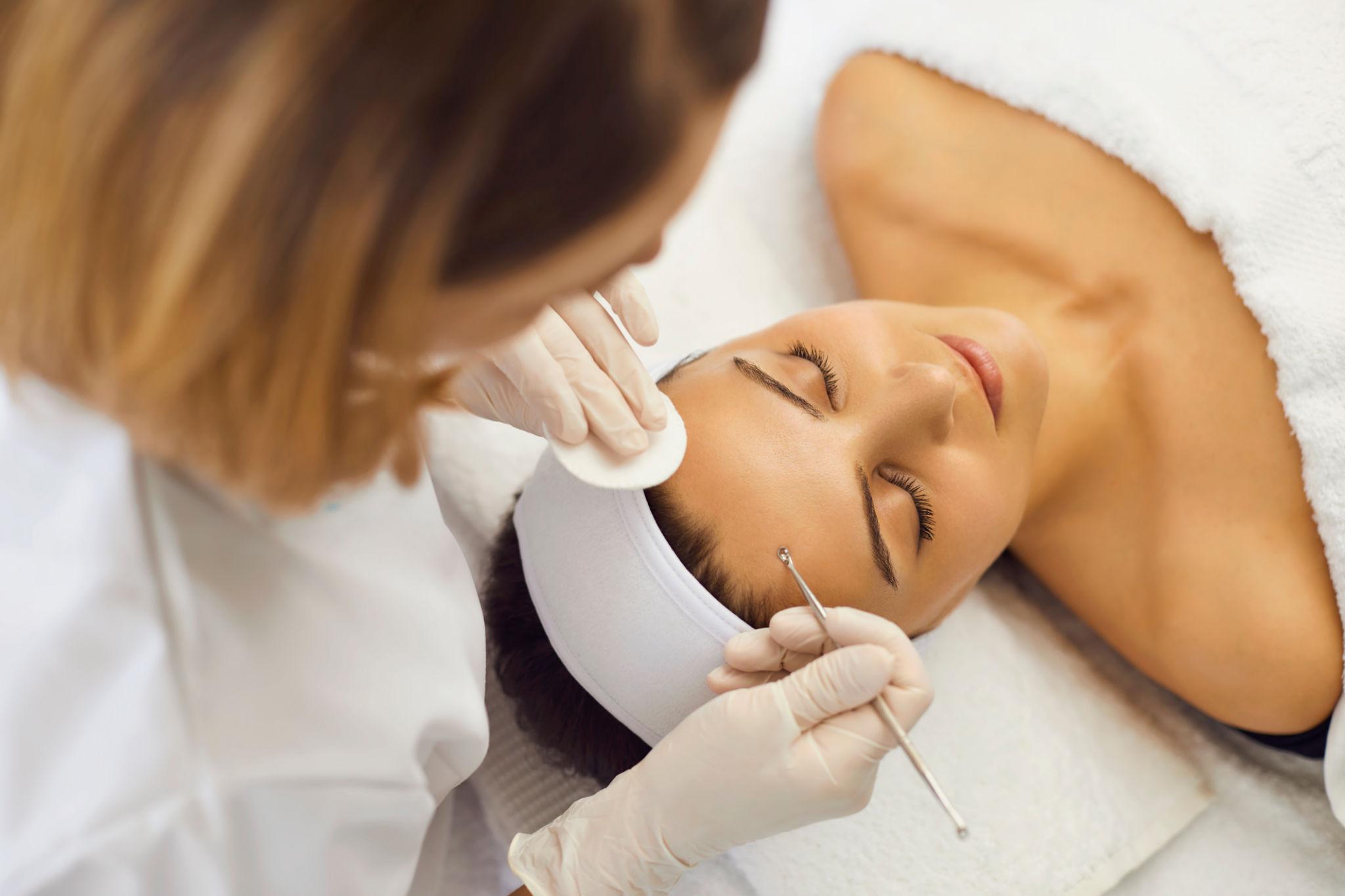 Facial & Cleanup